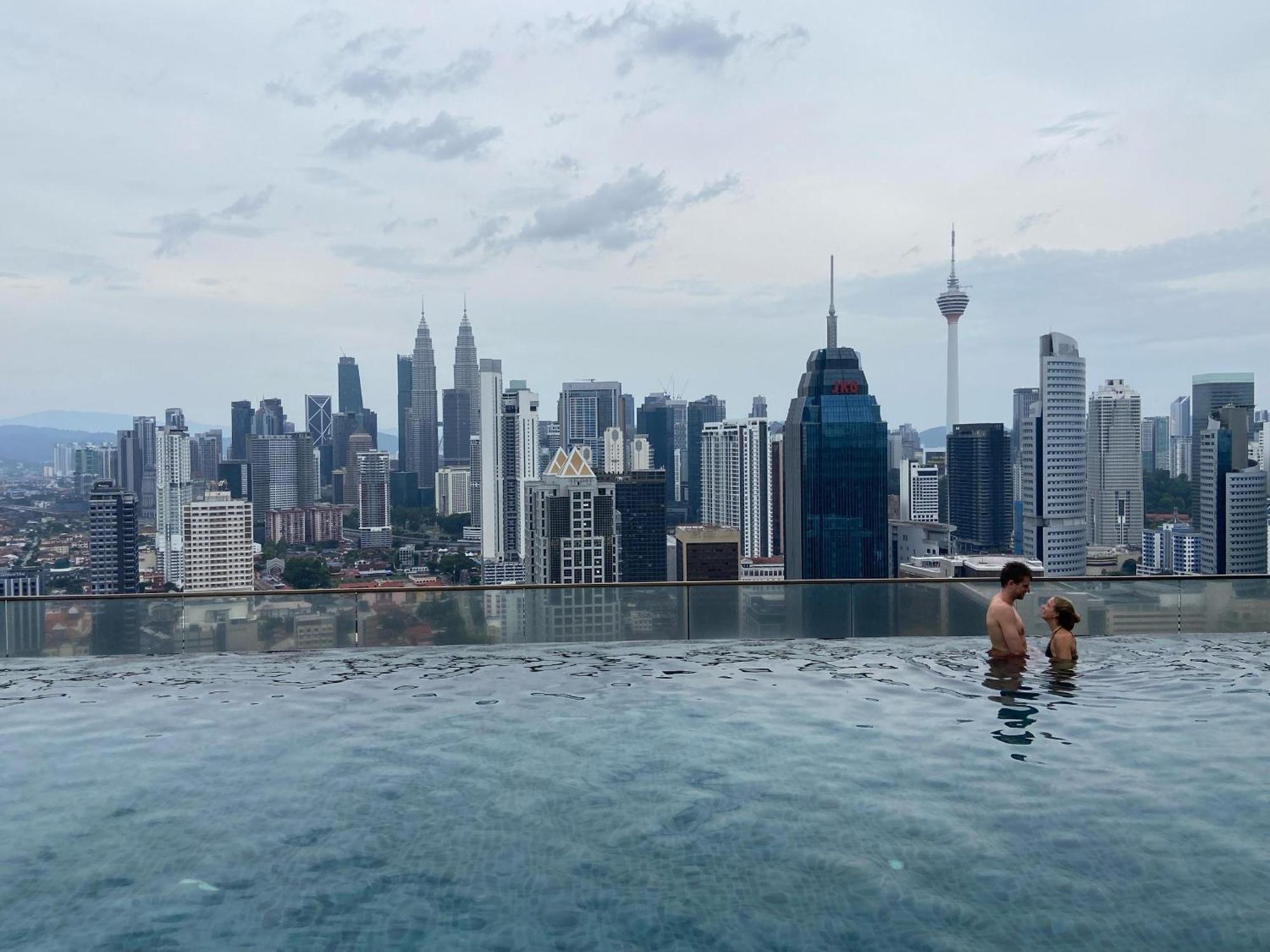 Skypool Kl Free Infinity Pool Over กัวลาลัมเปอร์ ภายนอก รูปภาพ